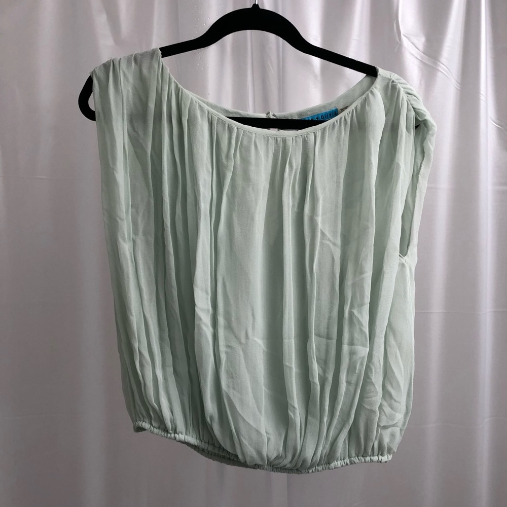 ALICE AND OLIVIA TOP!!